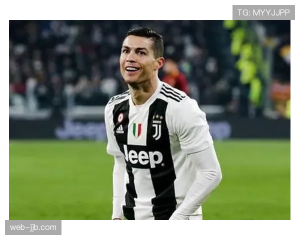 诺维奇边路突破战术：萨金特领衔的锋线三叉戟技术互补